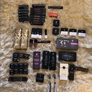 ALL MUST GO! BNIB  younique makeup!